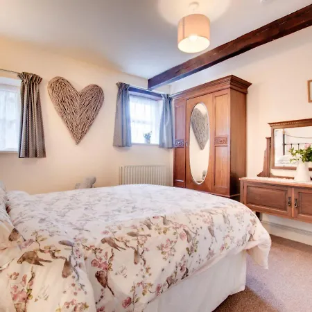 Holiday Nought Bank Pateley Bridge